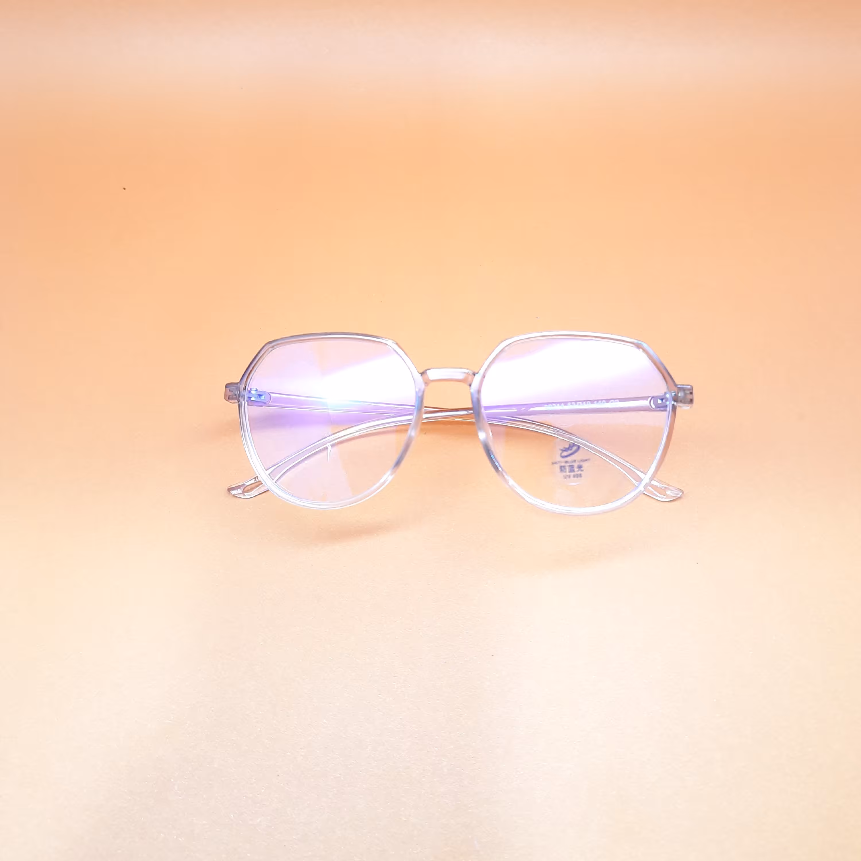 عینک بلوکات bluecut فیلتر کننده نور آبی وسایل الکترونیکی مانند کامپیوتر و گوشی