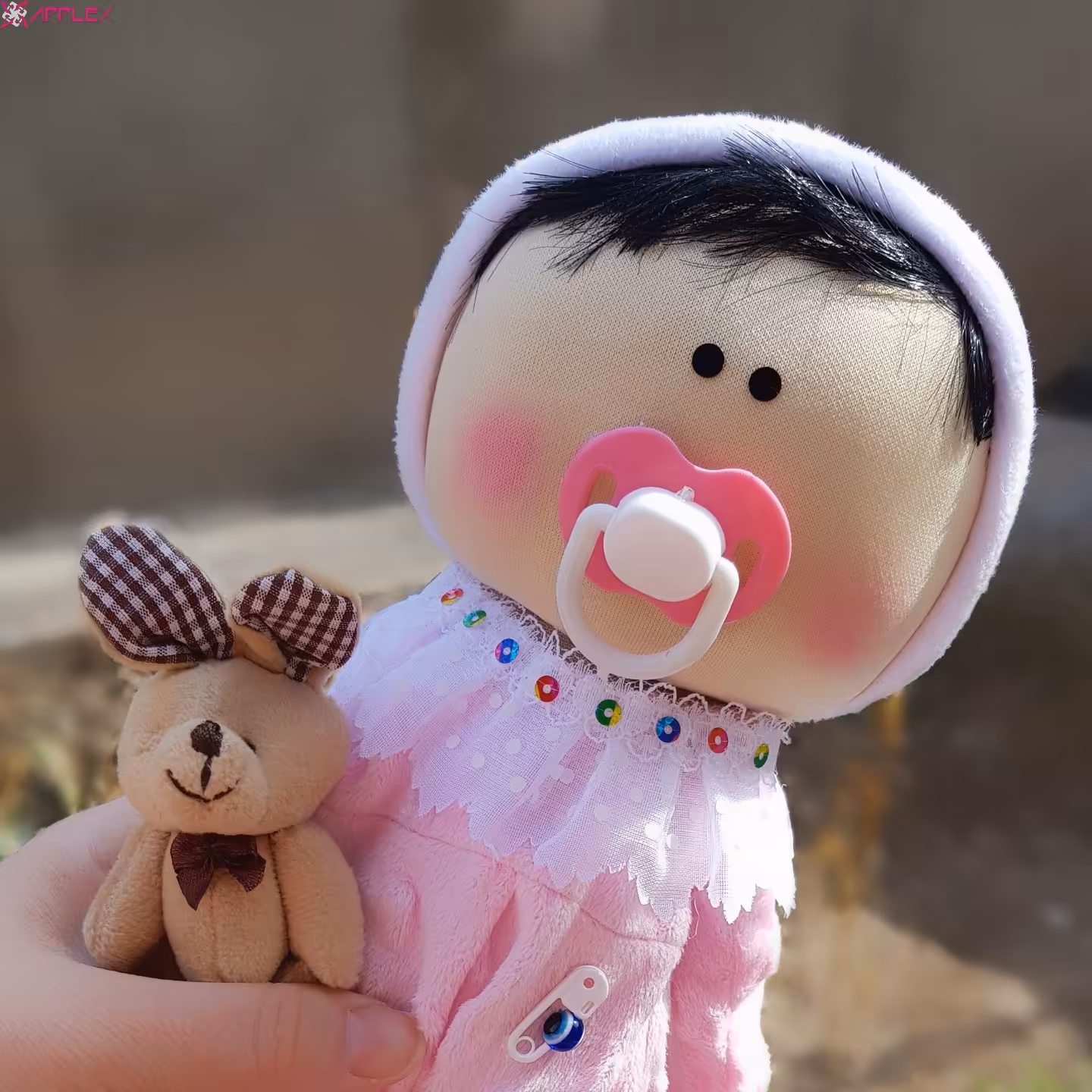 عروسک نی نی 