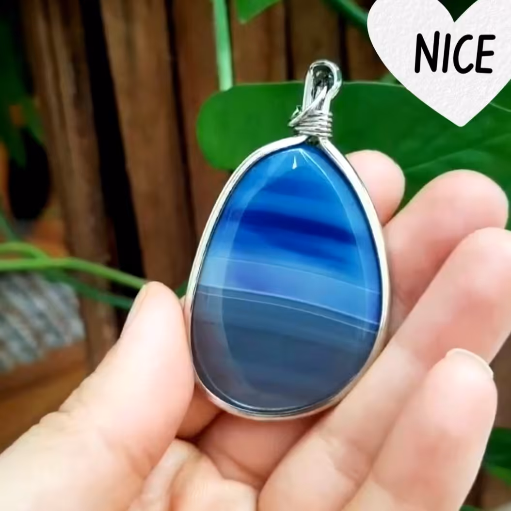 مدال سنگ عقیق آبی سلیمانی زیبا اصل معدنی ،