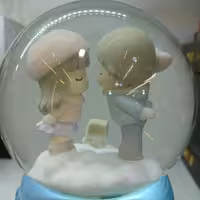 گوی پمپی دختر و پسر زمستانی