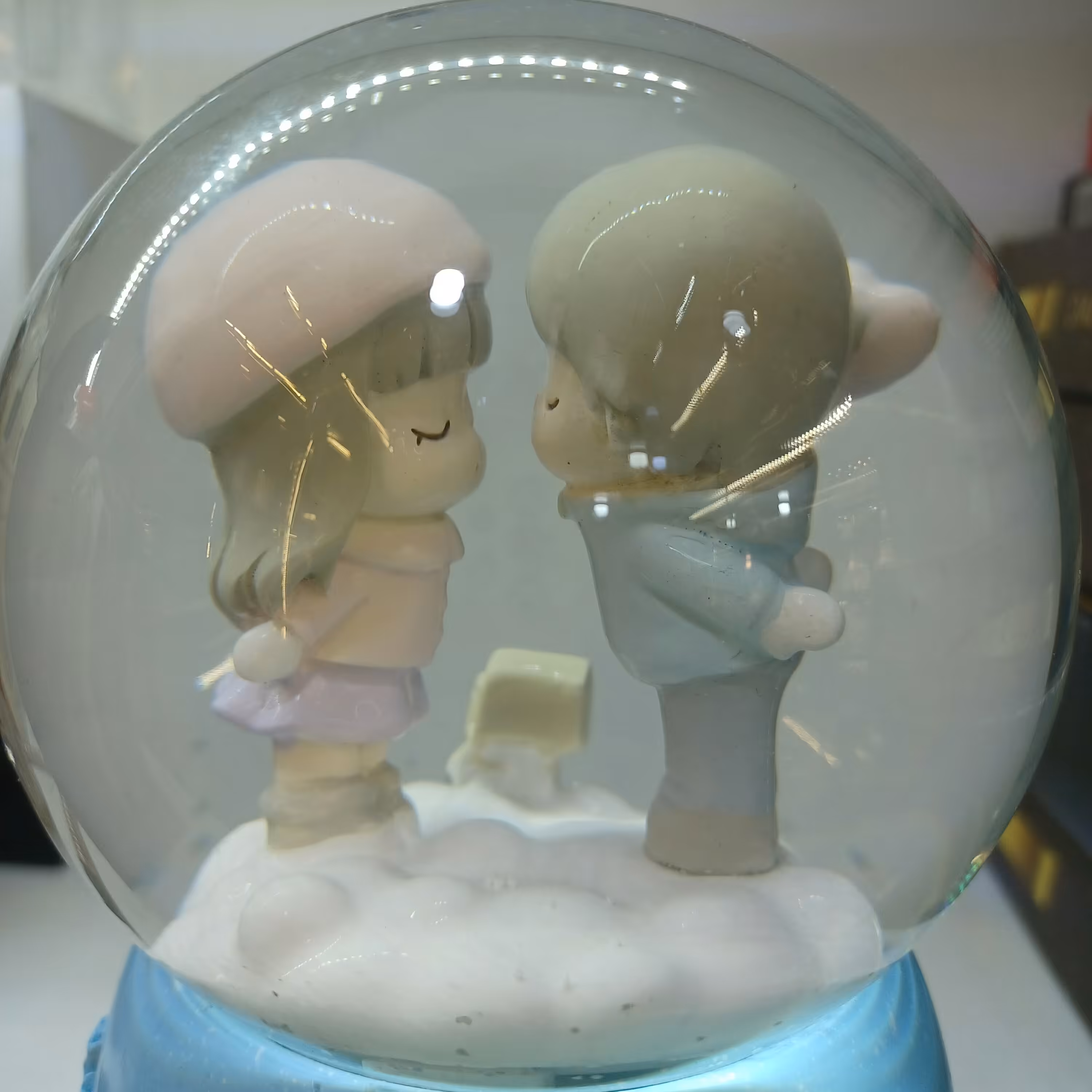 گوی پمپی دختر و پسر زمستانی