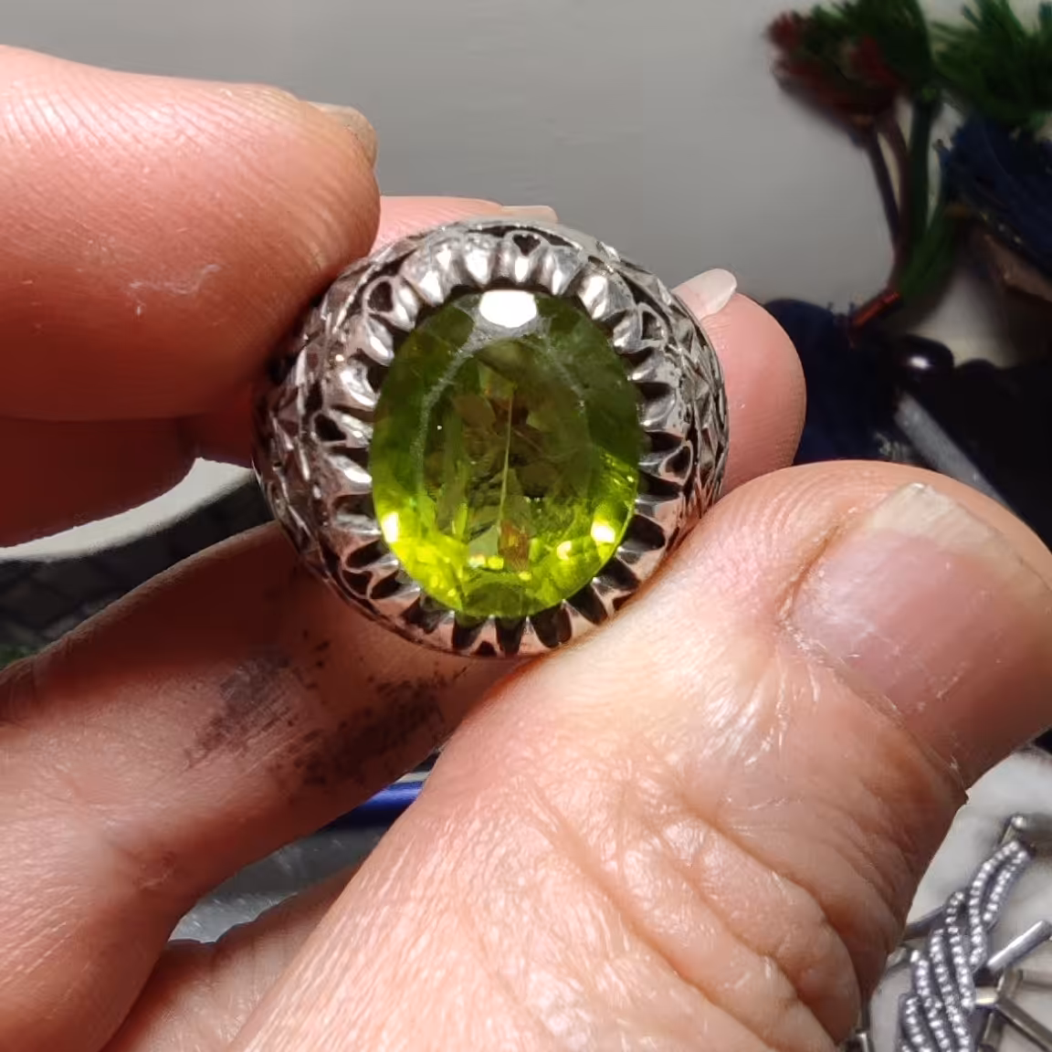 انگشتر زبرجد طبیعی