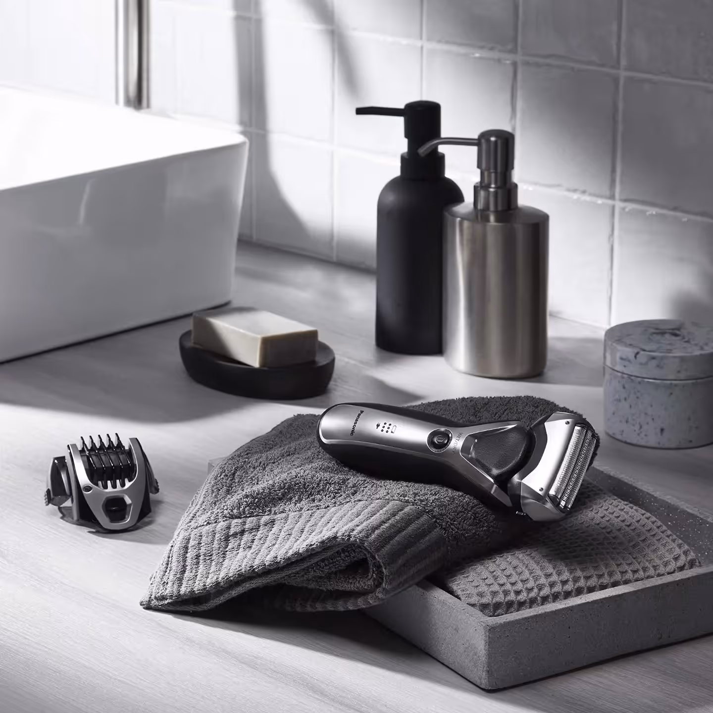 ماشین اصلاح 3 تیغه برقی مرطوب و خشک پاناسونیک ES-RT47