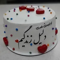 کیک خامه ای خانگی با فیلینگ و تزئینات دلخواه