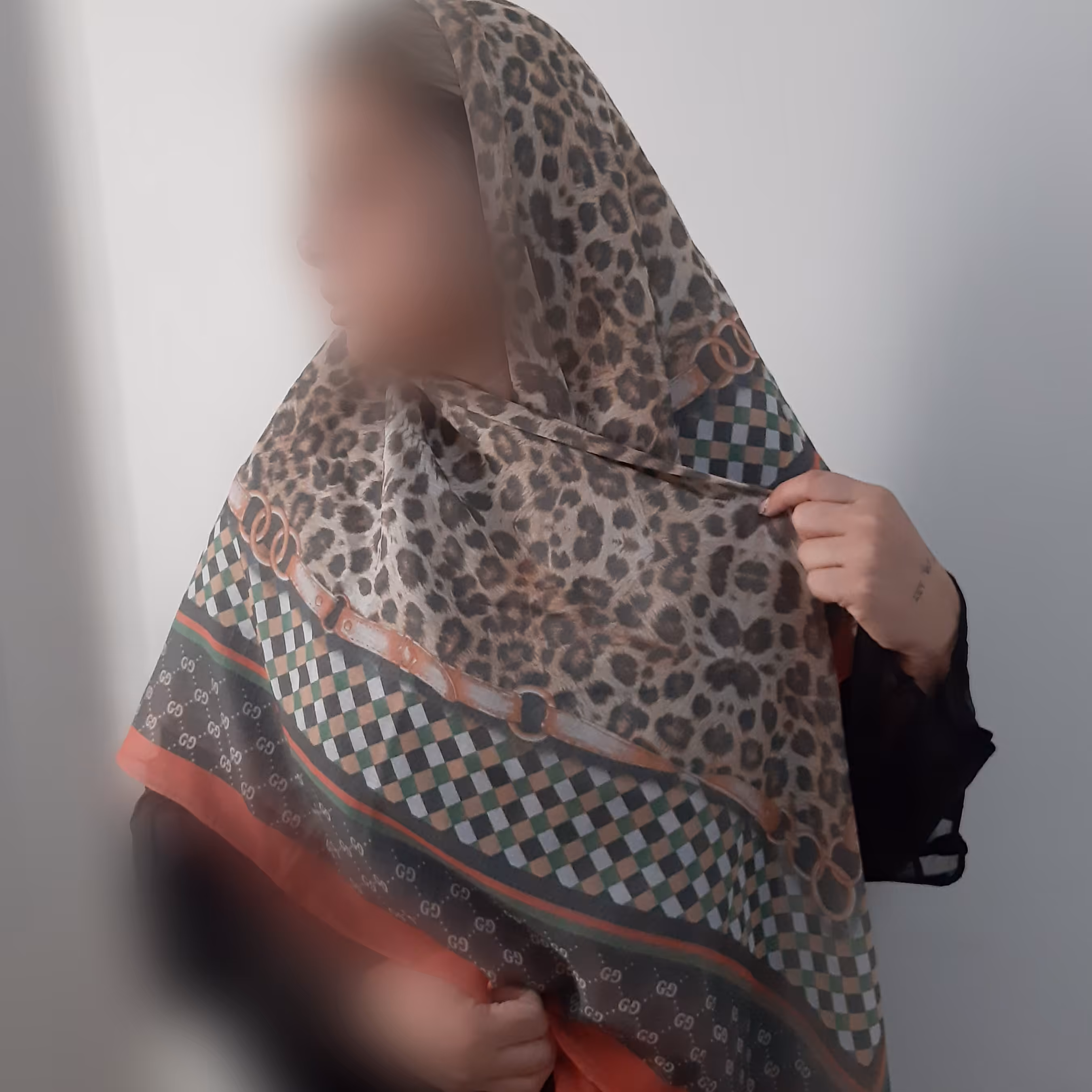 روسری پلنگی 