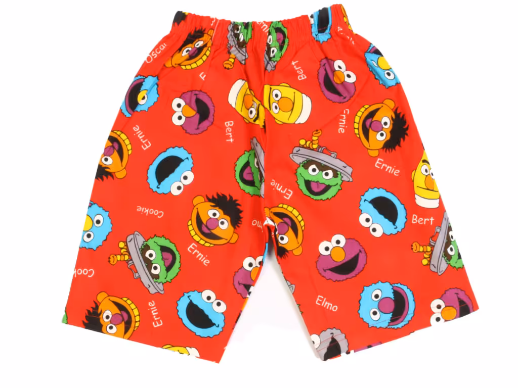 شلوارک کمرکش پسرانه قرمز رنگ طرح کارتونی