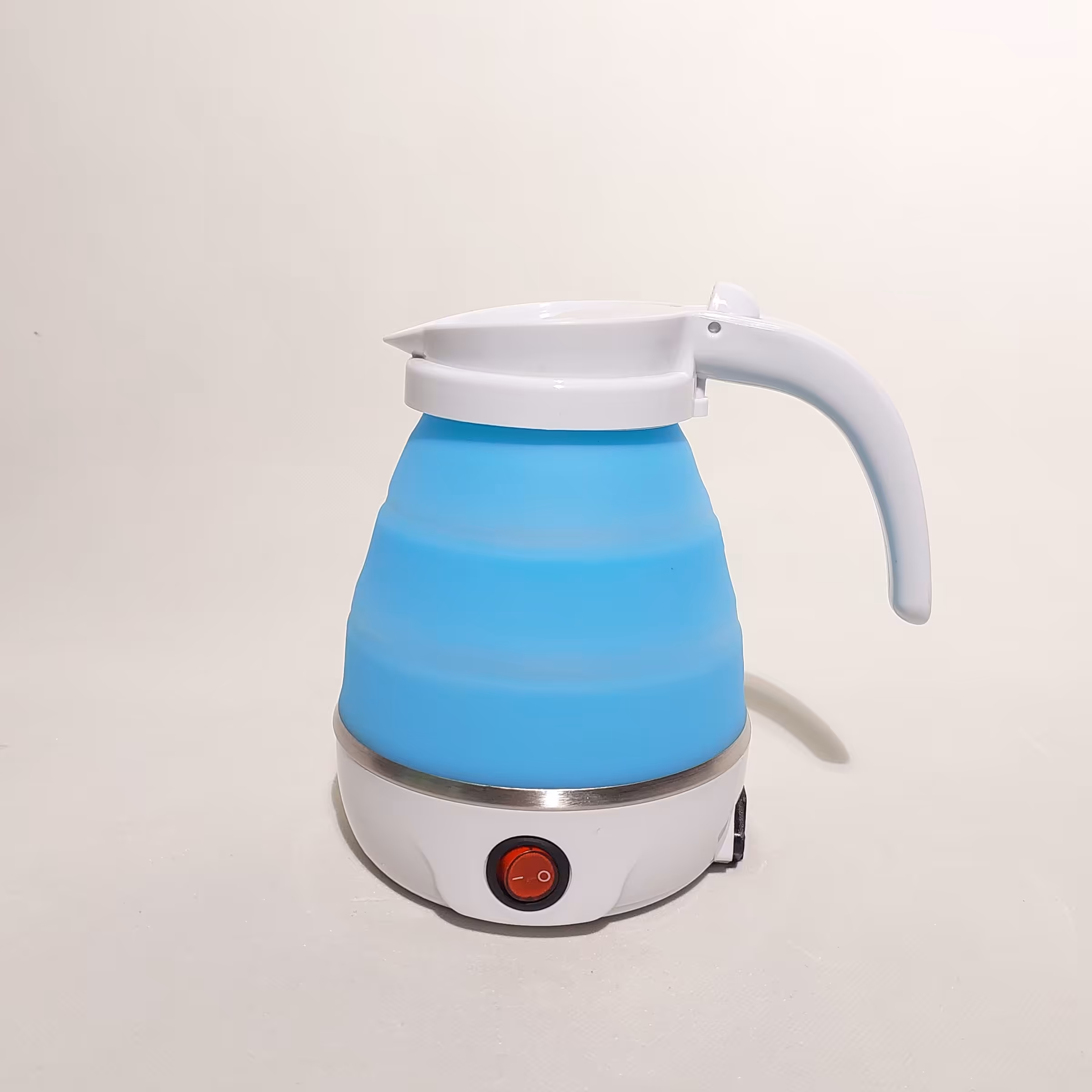 کتری سیلیکونی تاشو(از وارد کننده بخرید )