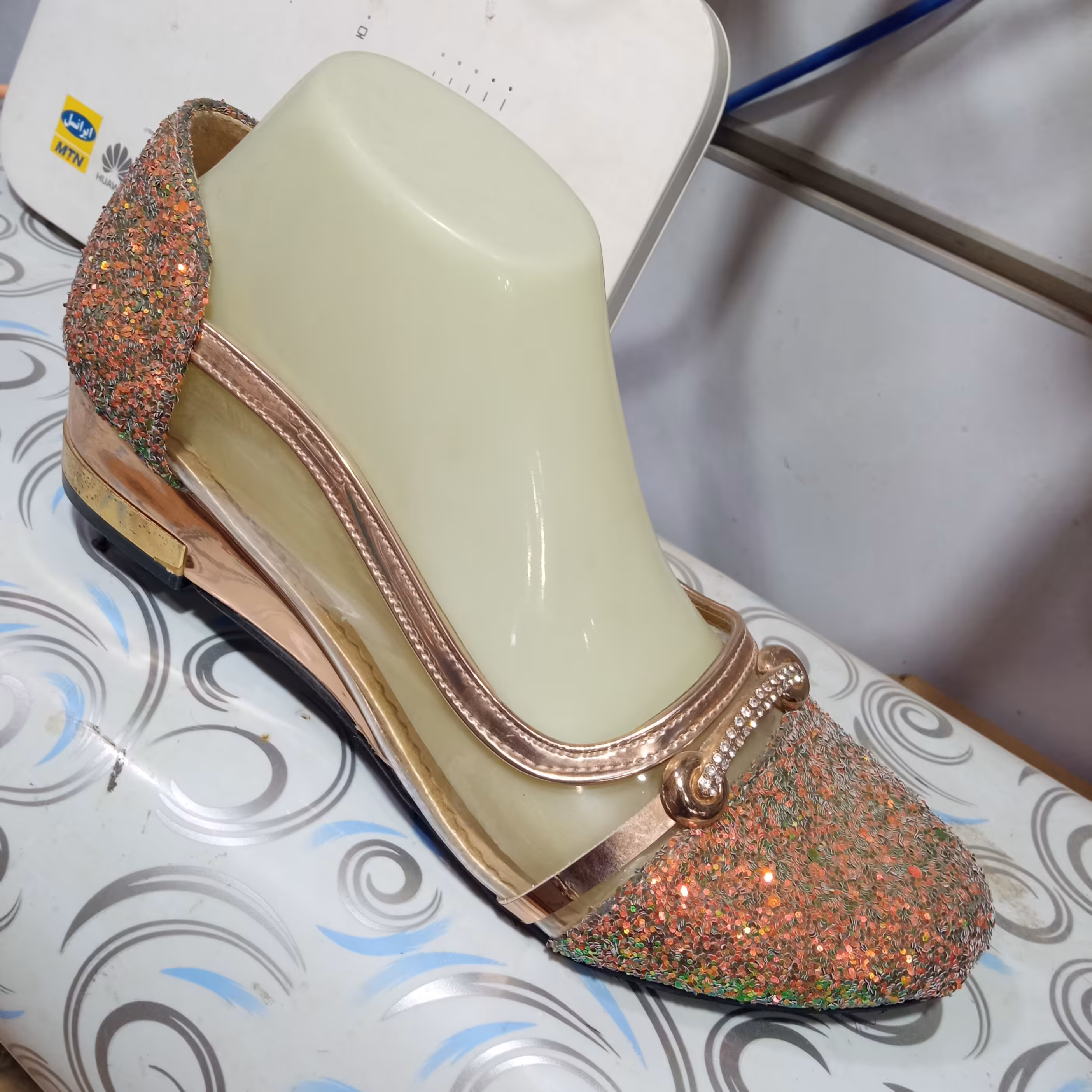 کفش طلقی پولکی