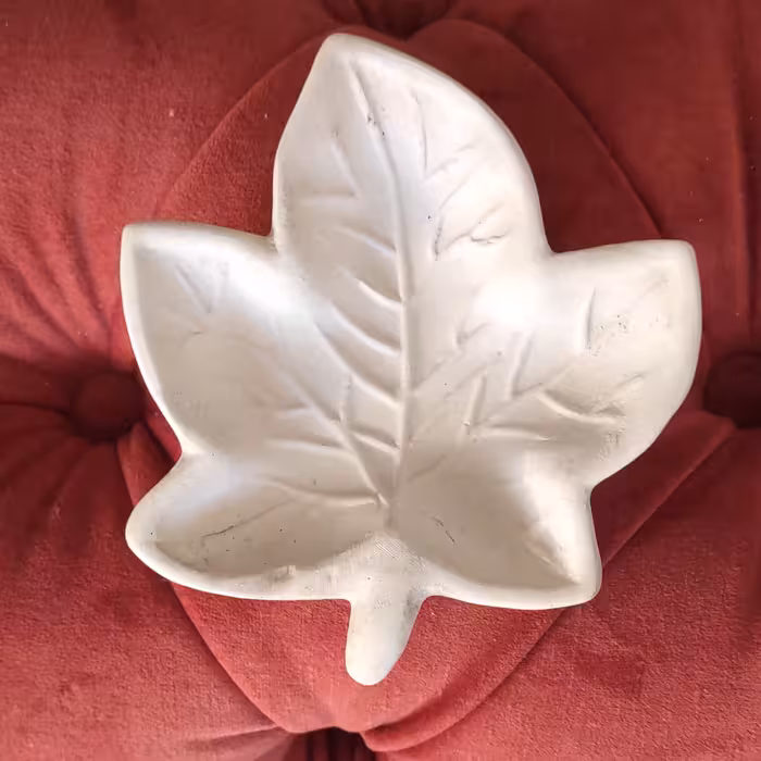 برگ سفالی خاک سفید