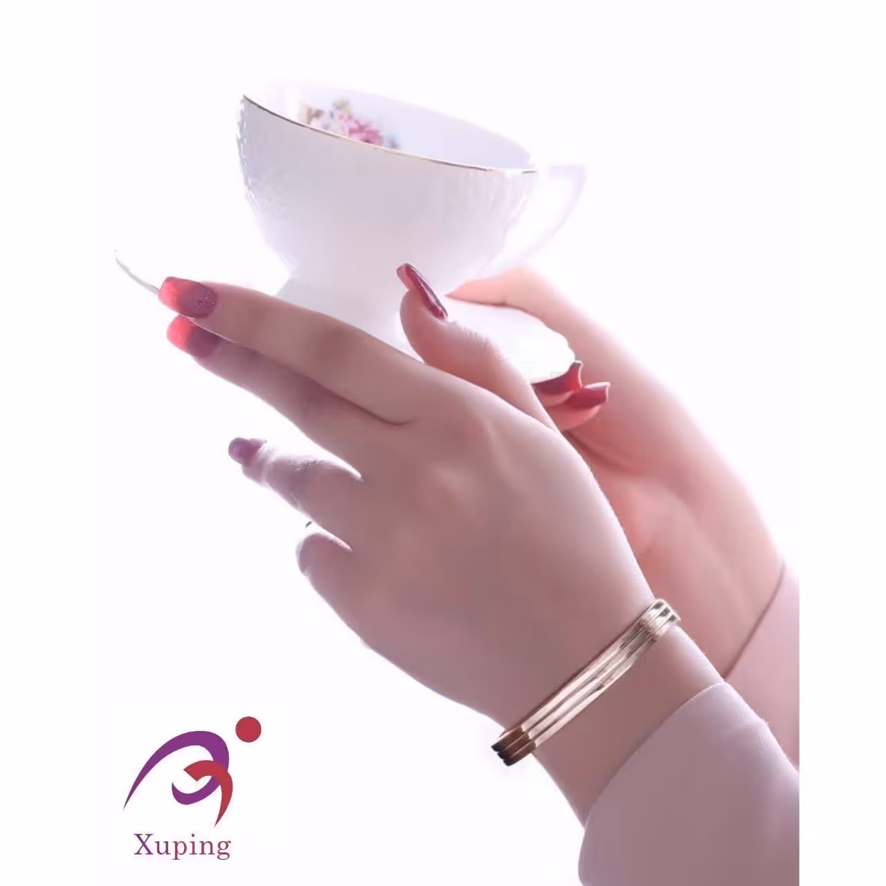 دستبند کد11539برند ژوپینگ  xuping.آبکاری طلا.رنگ ثابت.ضدحساسیت