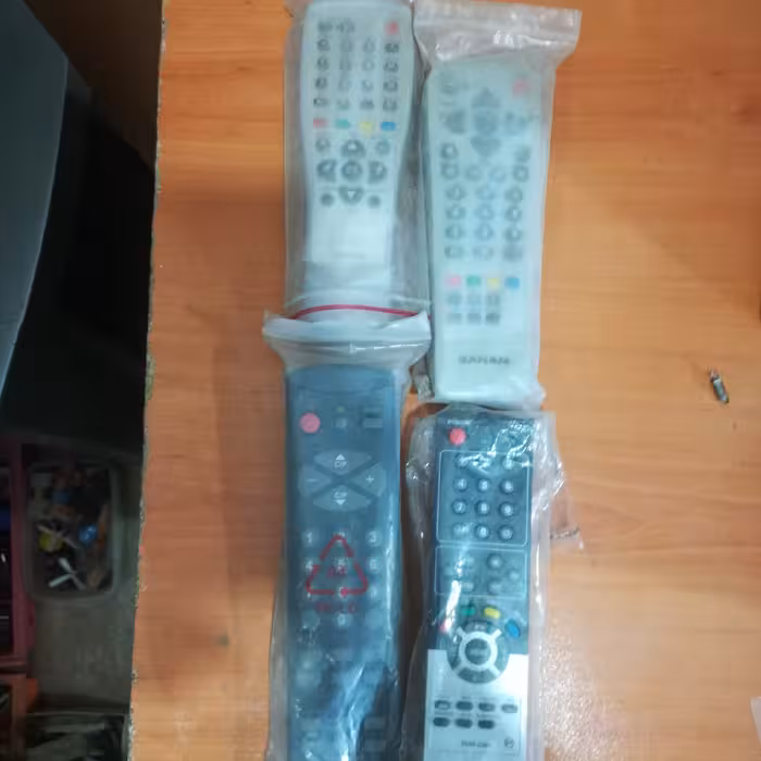 انواع کنترل تلویزیون صنام قدیمی 