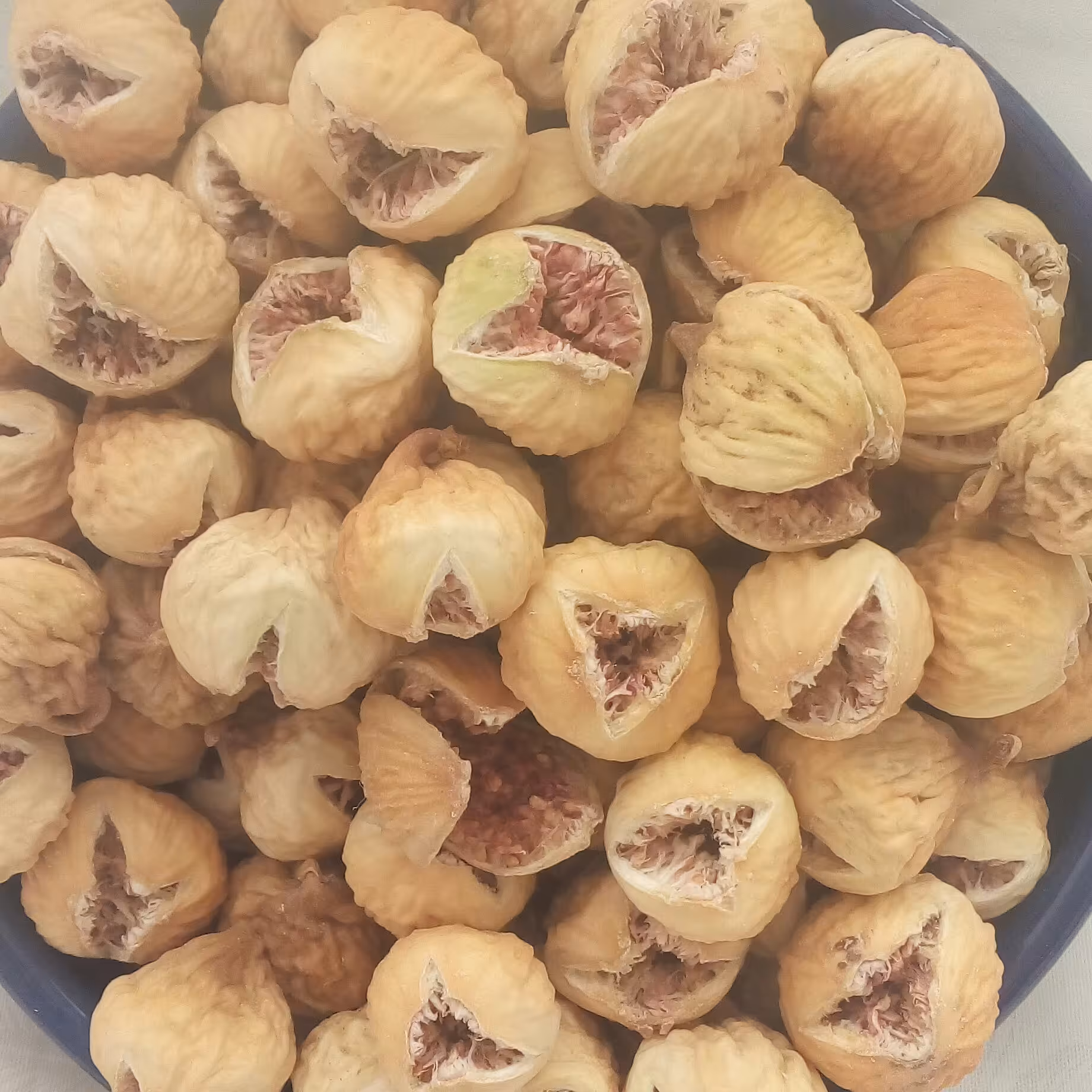 انجیر سرگل ممتاز (یک کیلویی)