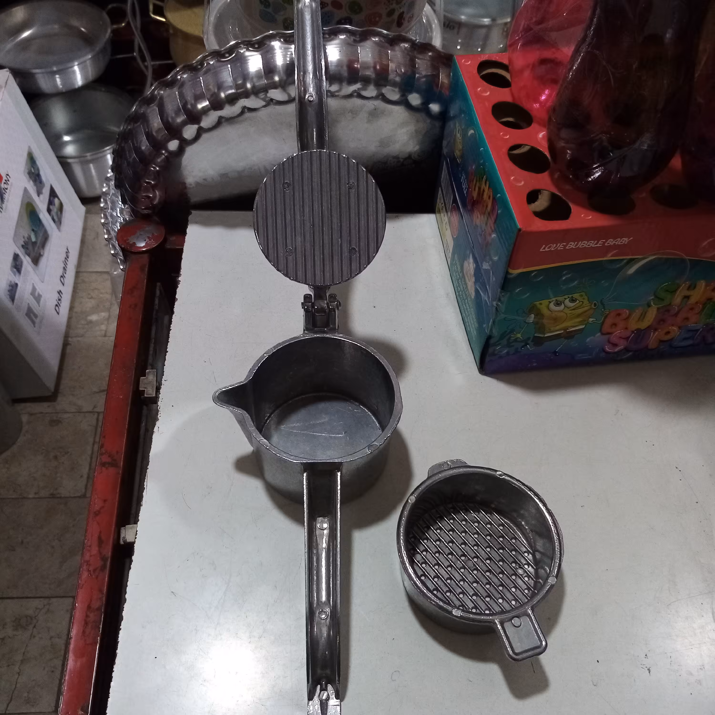 آب انار گیر دستی