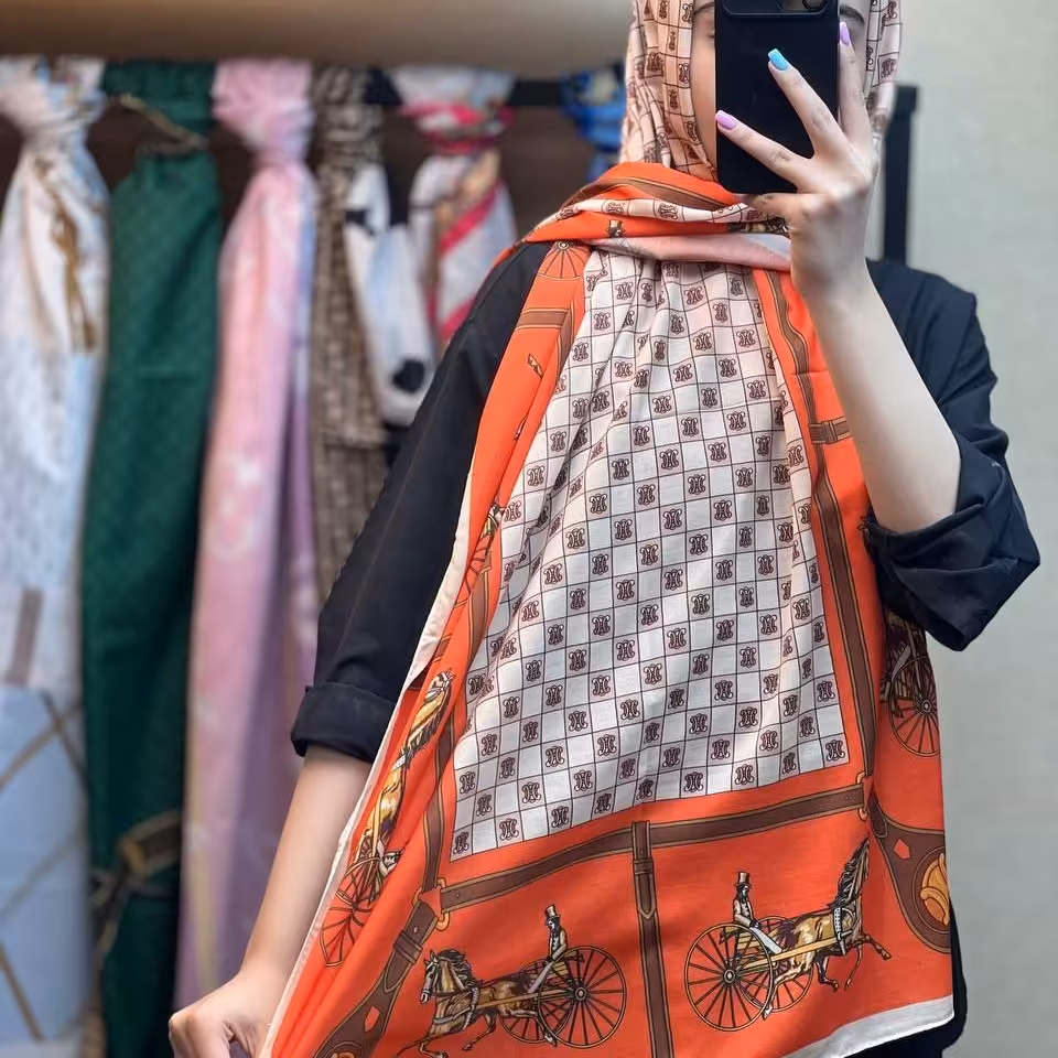 شال نخی طرح کالسکه 