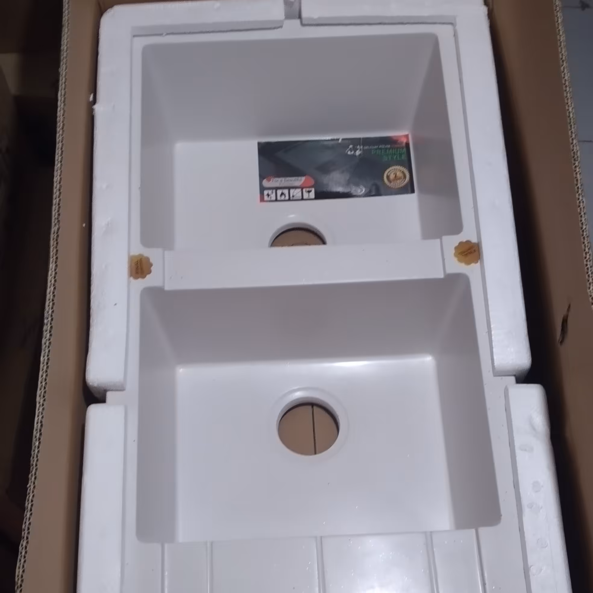 سینک گرانیتی دو لگن سینی دار مواد ترک سفید شاین دار برند دارک