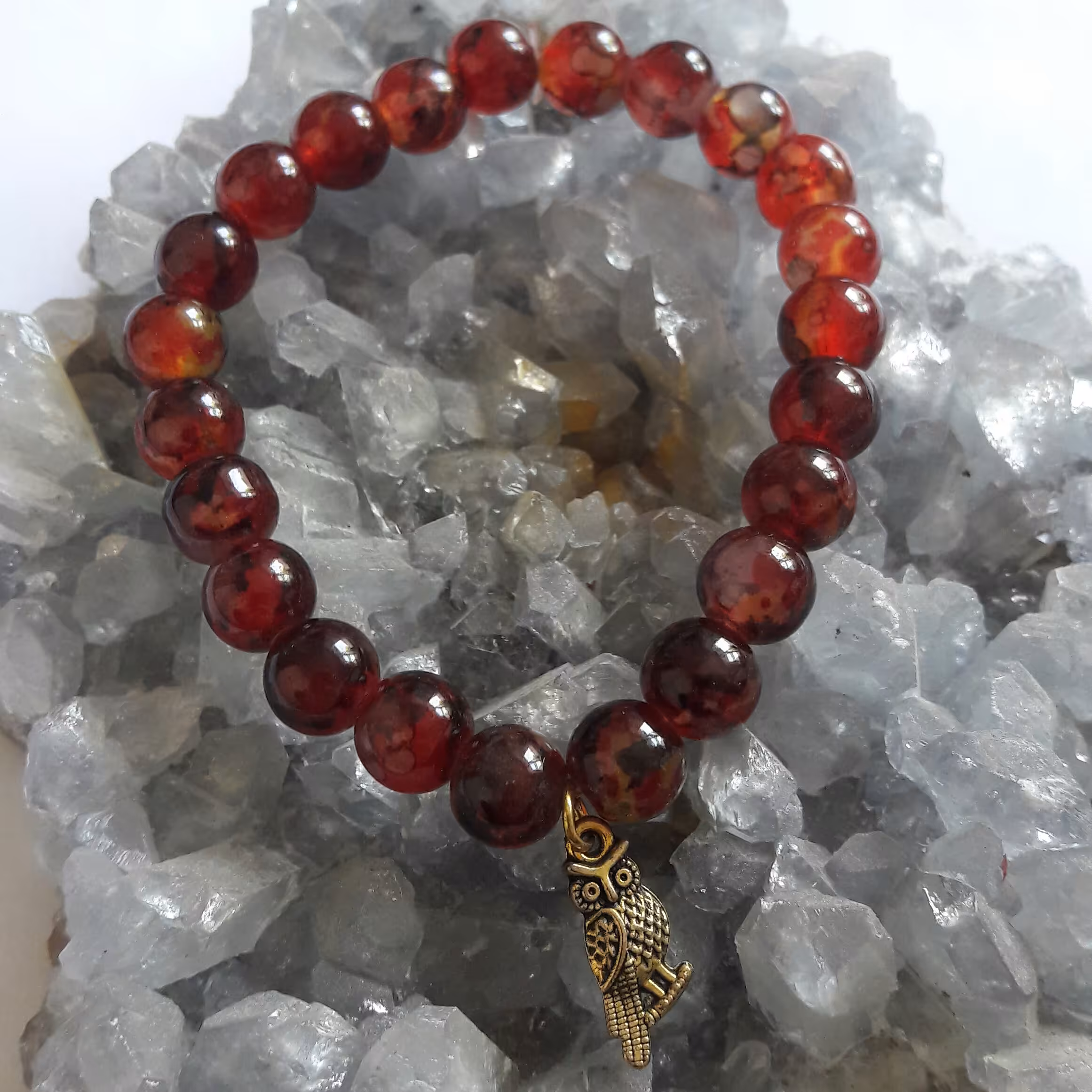 دستبند عقیق کاروالین بسیار زیبا با اویز جغد