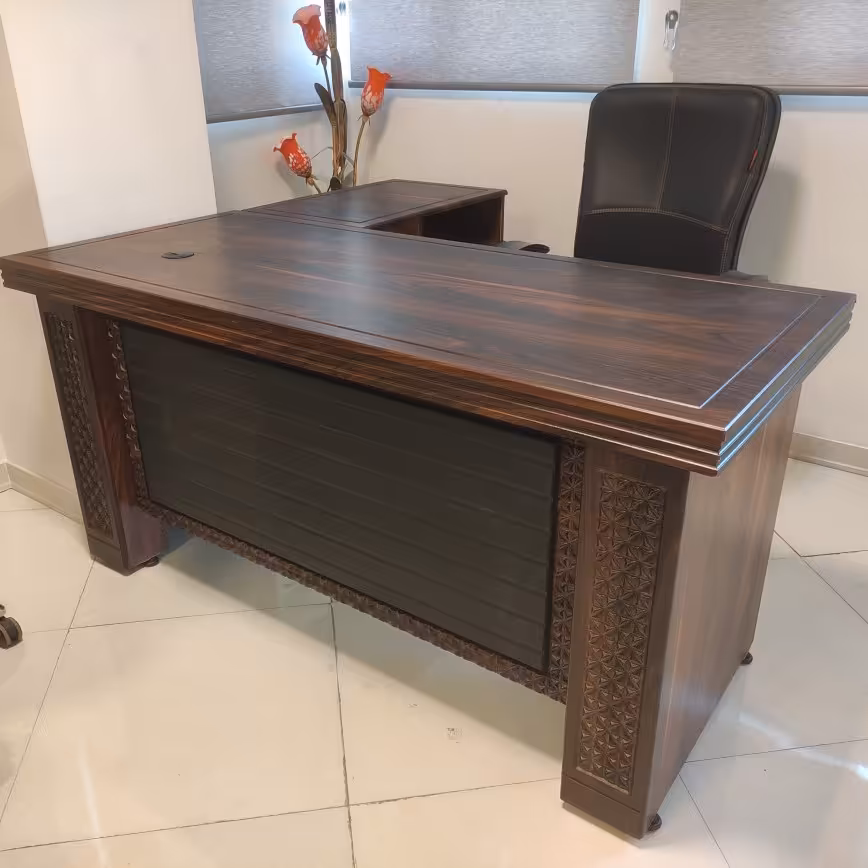 میز کار مندی وکیومی  بادوام و مقاوم مناسب برای کارمندان ارسال با باربری و هزینه ارسال بصورت پس کرایه به عهده مشتری میباش