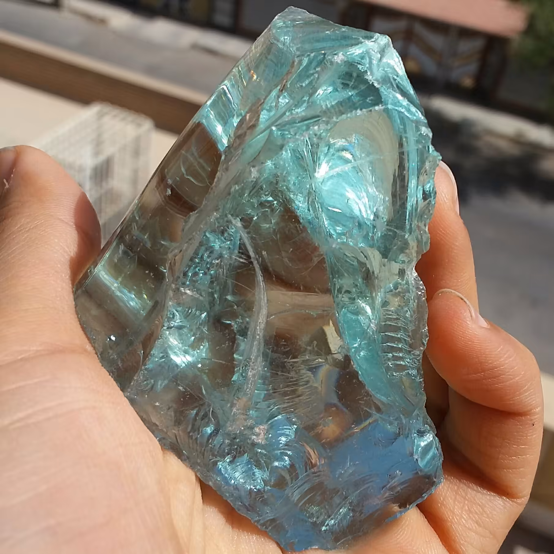 سنگ راف خام آبسیدین سبز آبی اصل محشر 100 در صد طبیعی شااهکار خلقت
با قابلیت ساخت چندین نگین محشر و تک
