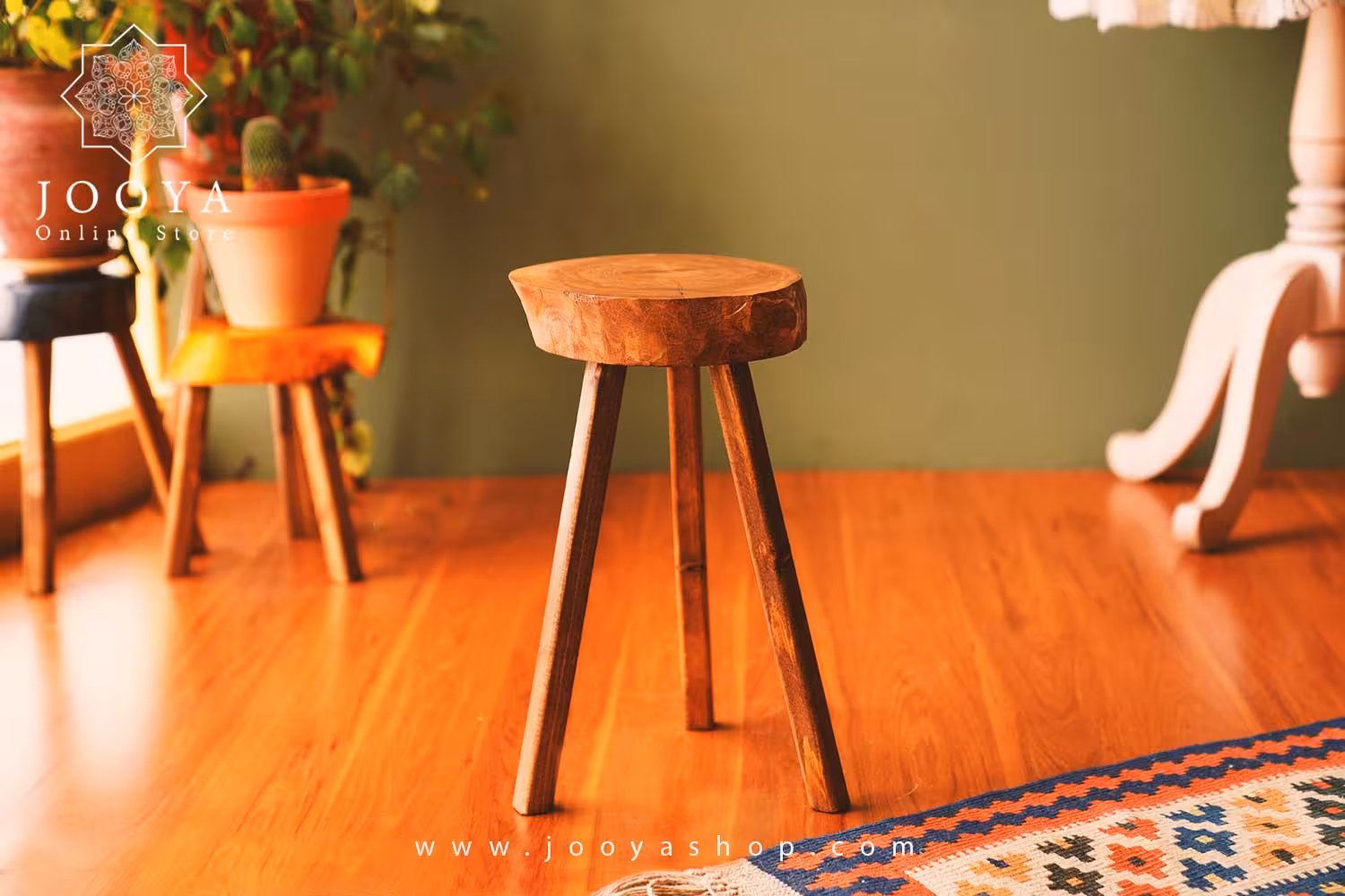 استند چوبی تابان