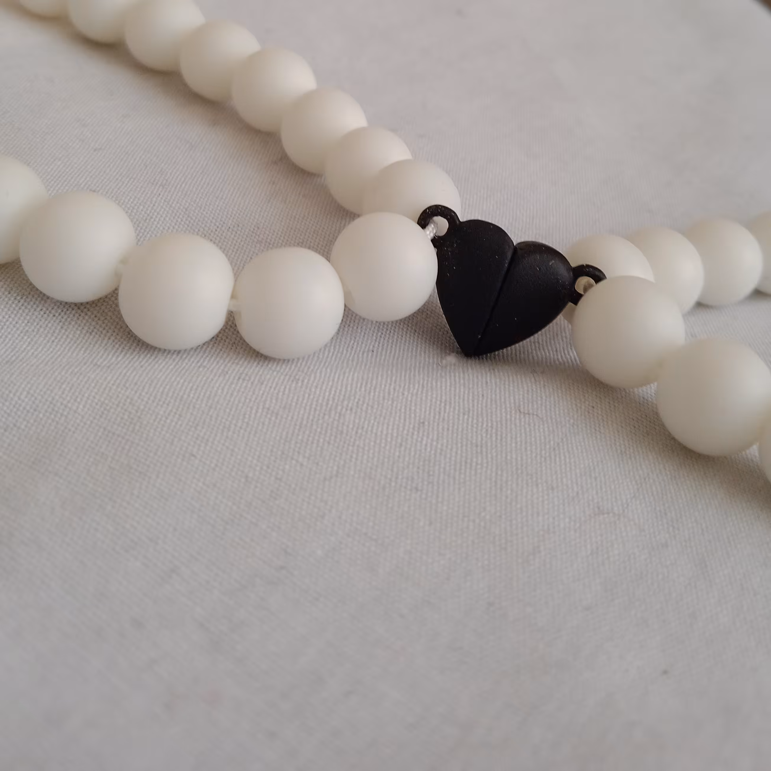 دستبند دوستی قفل قلبی مشکی 