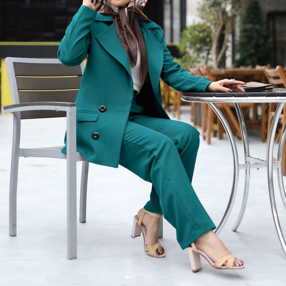 کت و شلوار مازراتی زنانه شیک در رنگبندی