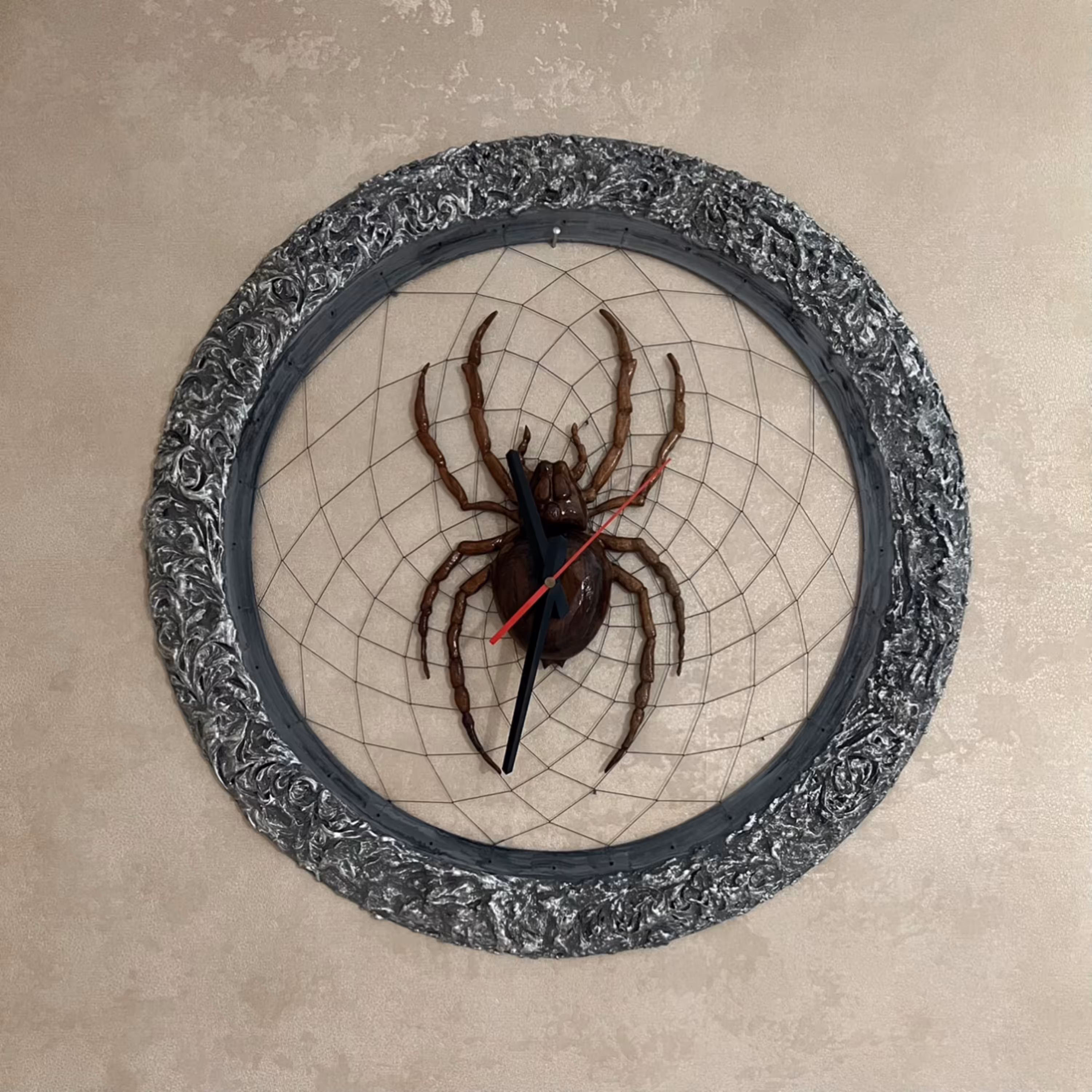 ساعت دیواری عنکبوت (پس کرایه)