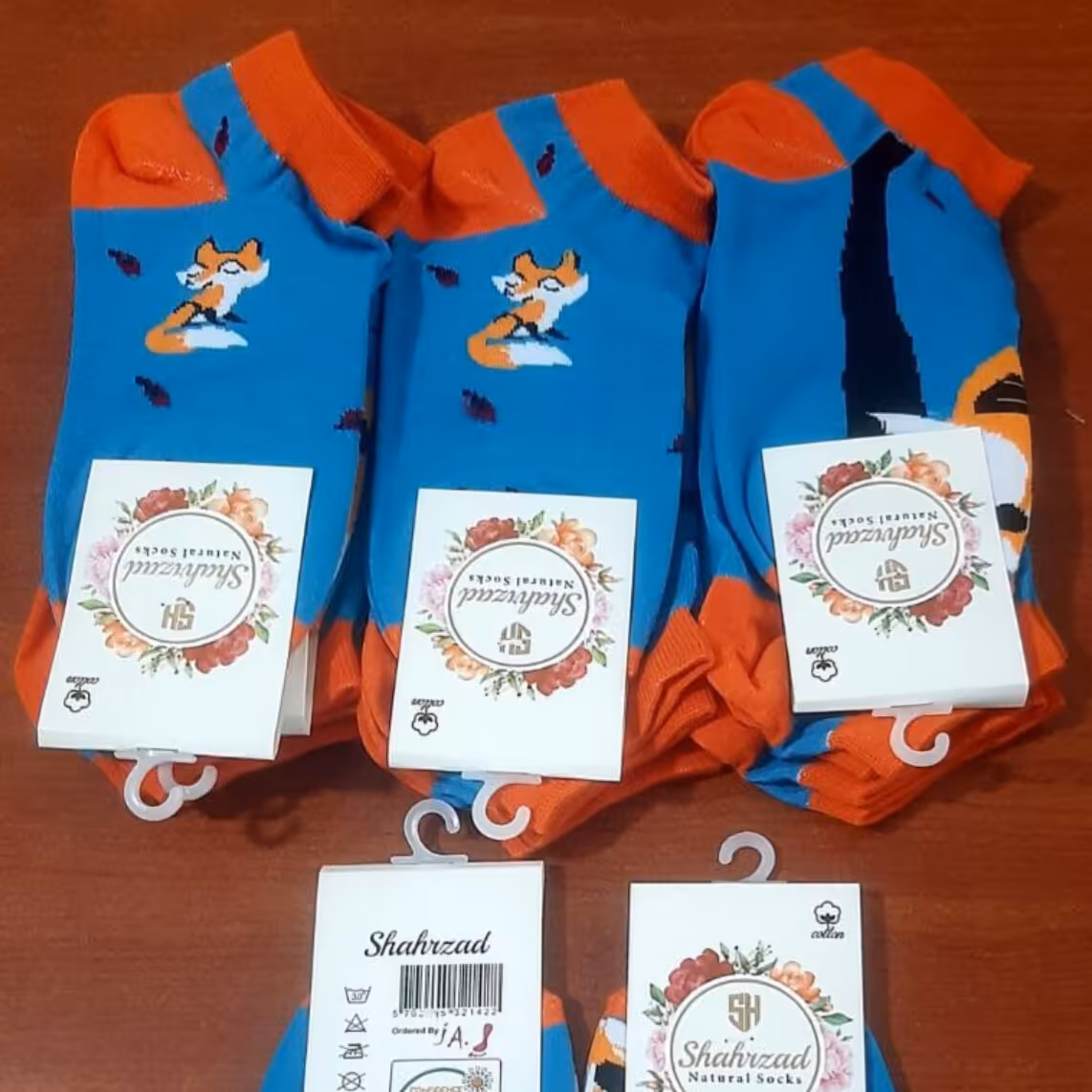 تولید جوراب تا به تای درجه یک کیفیت اعلا نخ اعلا یه رنگ جوراب لنگه به لنگه بهترین نخ بهترین دستگاه تولید میشه ارسال رایگ