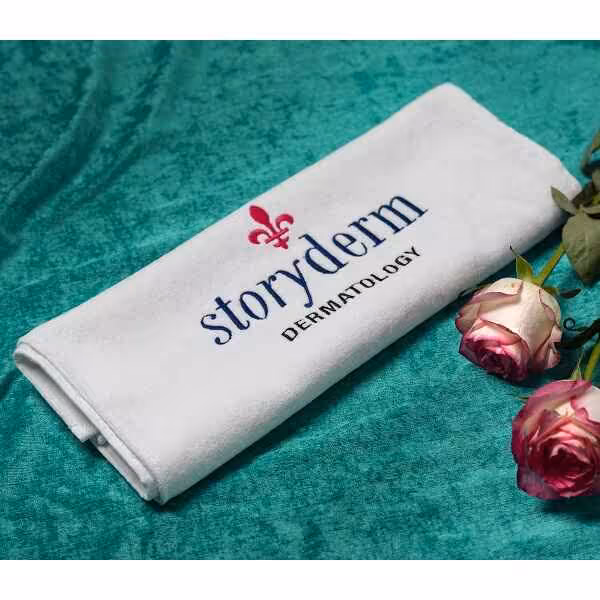 حوله کوچک دستی استوری درم رنگ سفید سایز 40*800