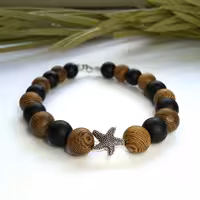 دستبند چوب و سنگ اونیکس با پلاک ستاره دریایی 