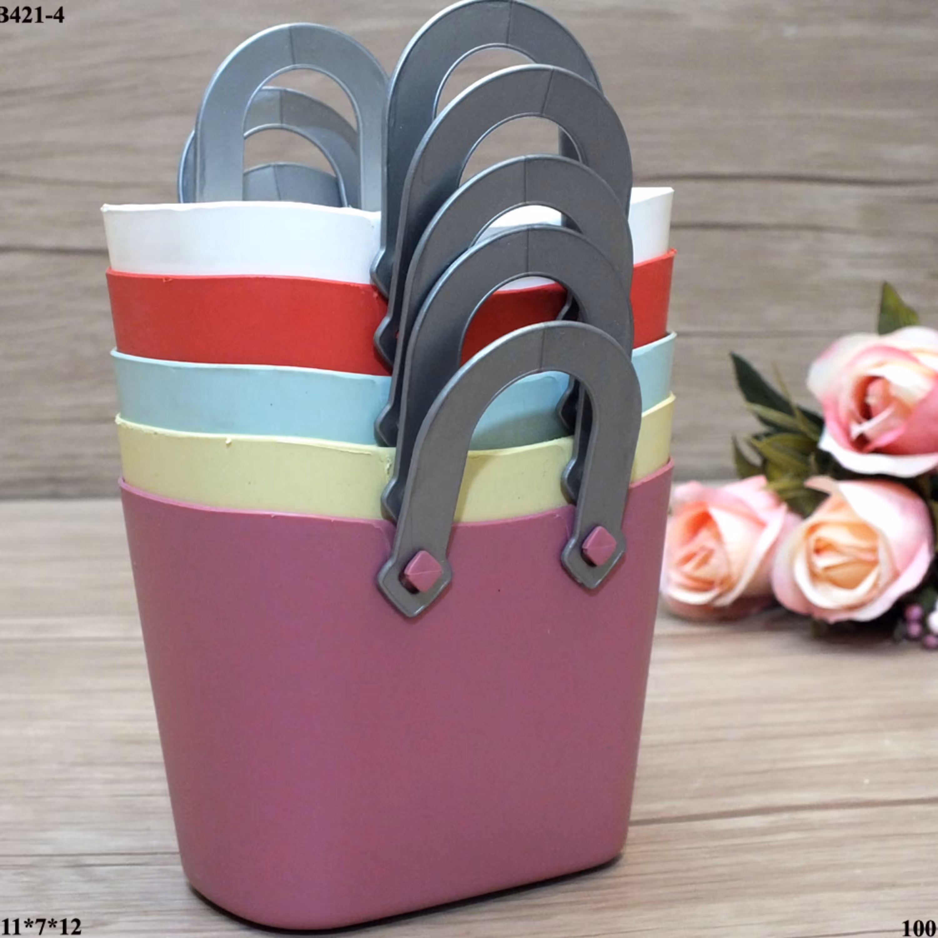 سبد تنقلات سفید و زرد جهت سرو تنقلات کودک