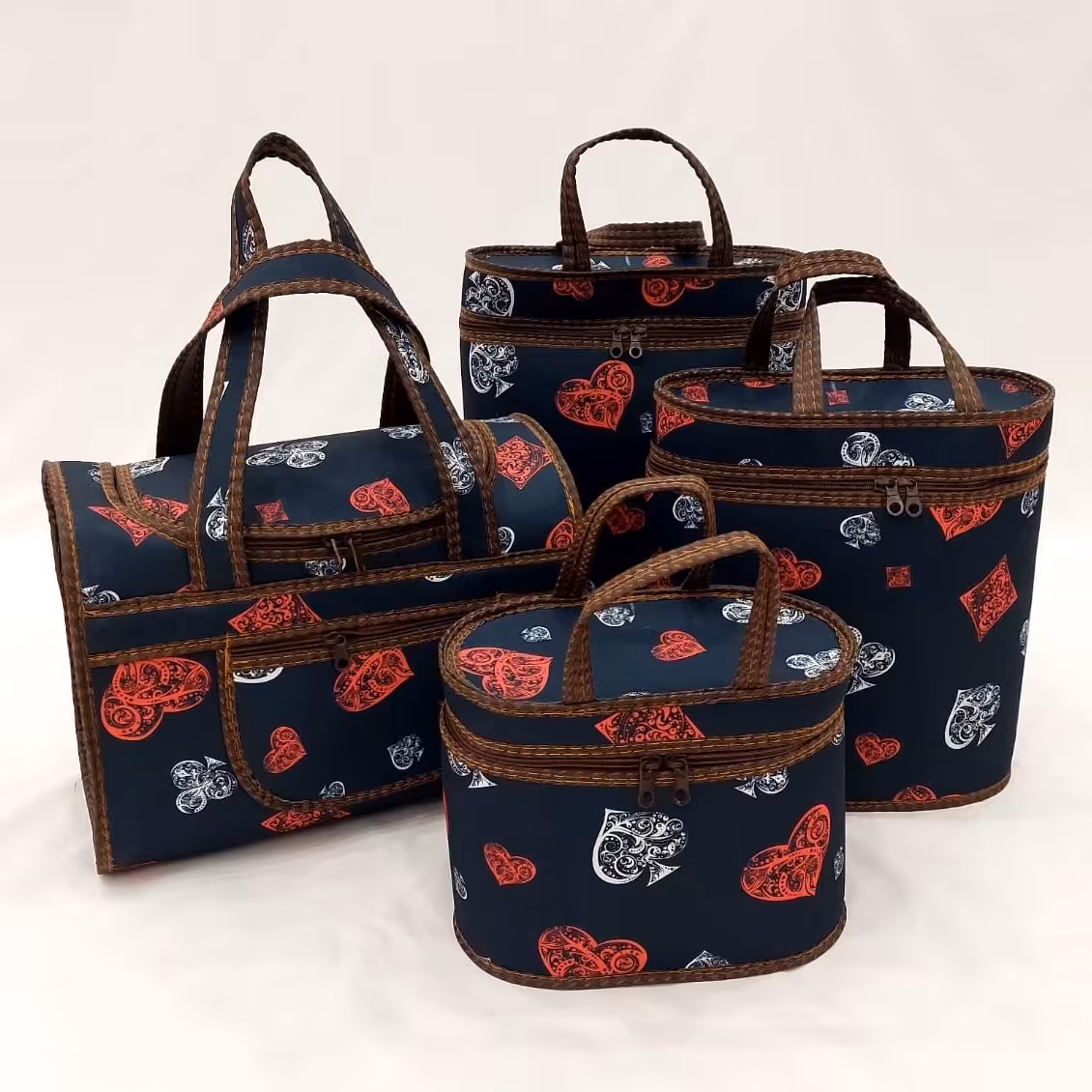 ست چهارتایی ساک استخری و ایستاده طرح آس