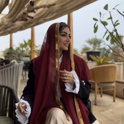 شال حریر کریشه خنک رنگ زرشکی ساده و خرج کار قواره 200 در 100