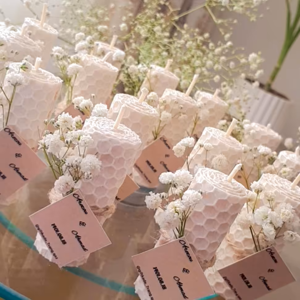 گیفت شمع موم عسلی 