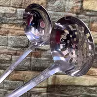 ملاقه استیل بلند دسته چوبی حرفه ای