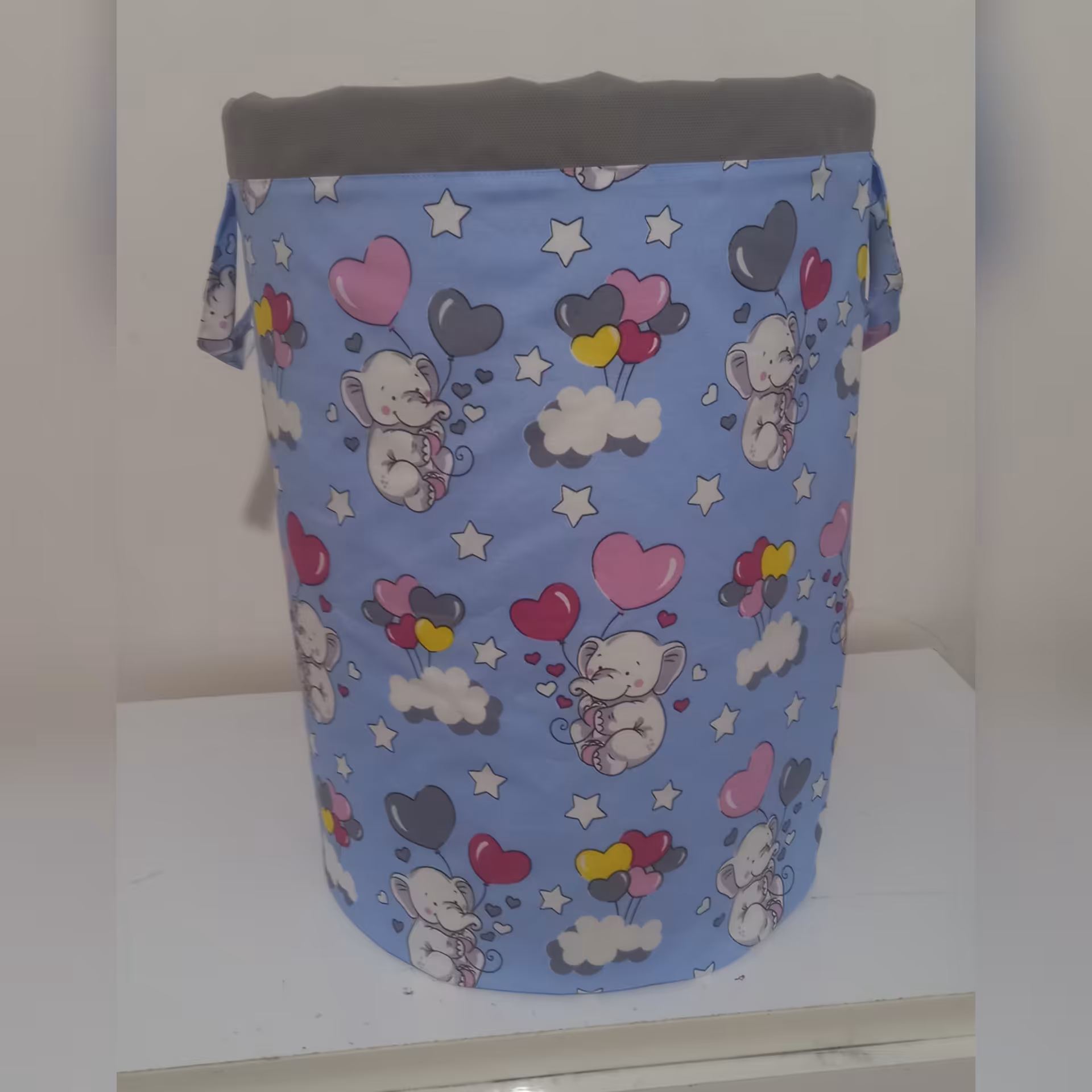 باکس لباس و اسباب بازی کودک 