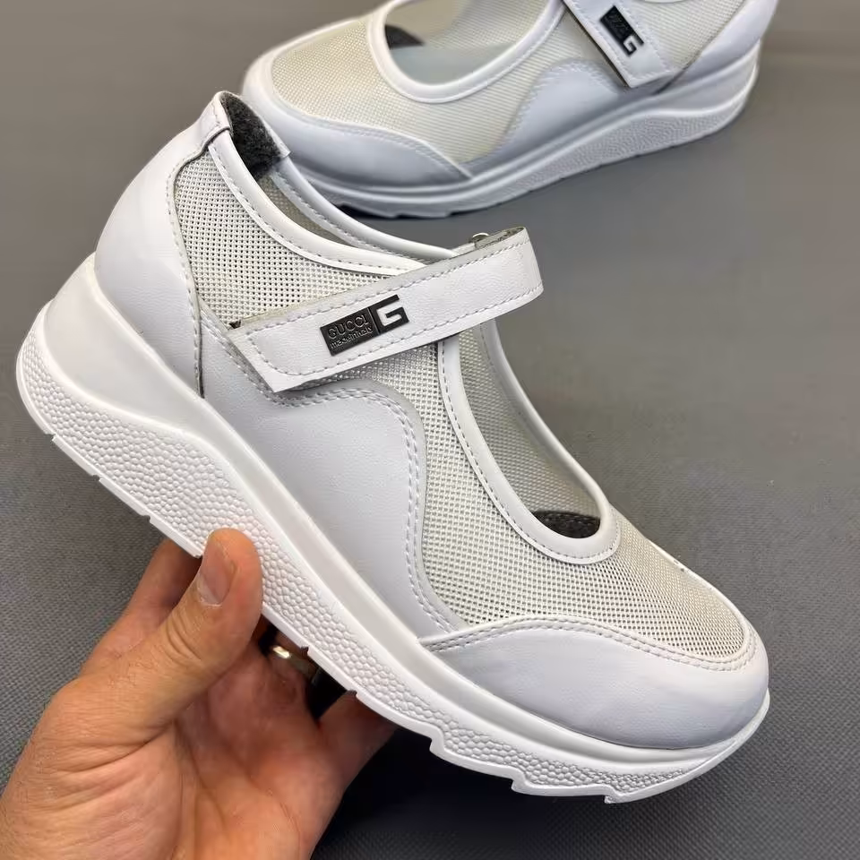 کفش
جنس با کیفیت بخریم
تابستونی طبی پرستاری
کد 817
قالب استاندارد
لژ 4 سانت