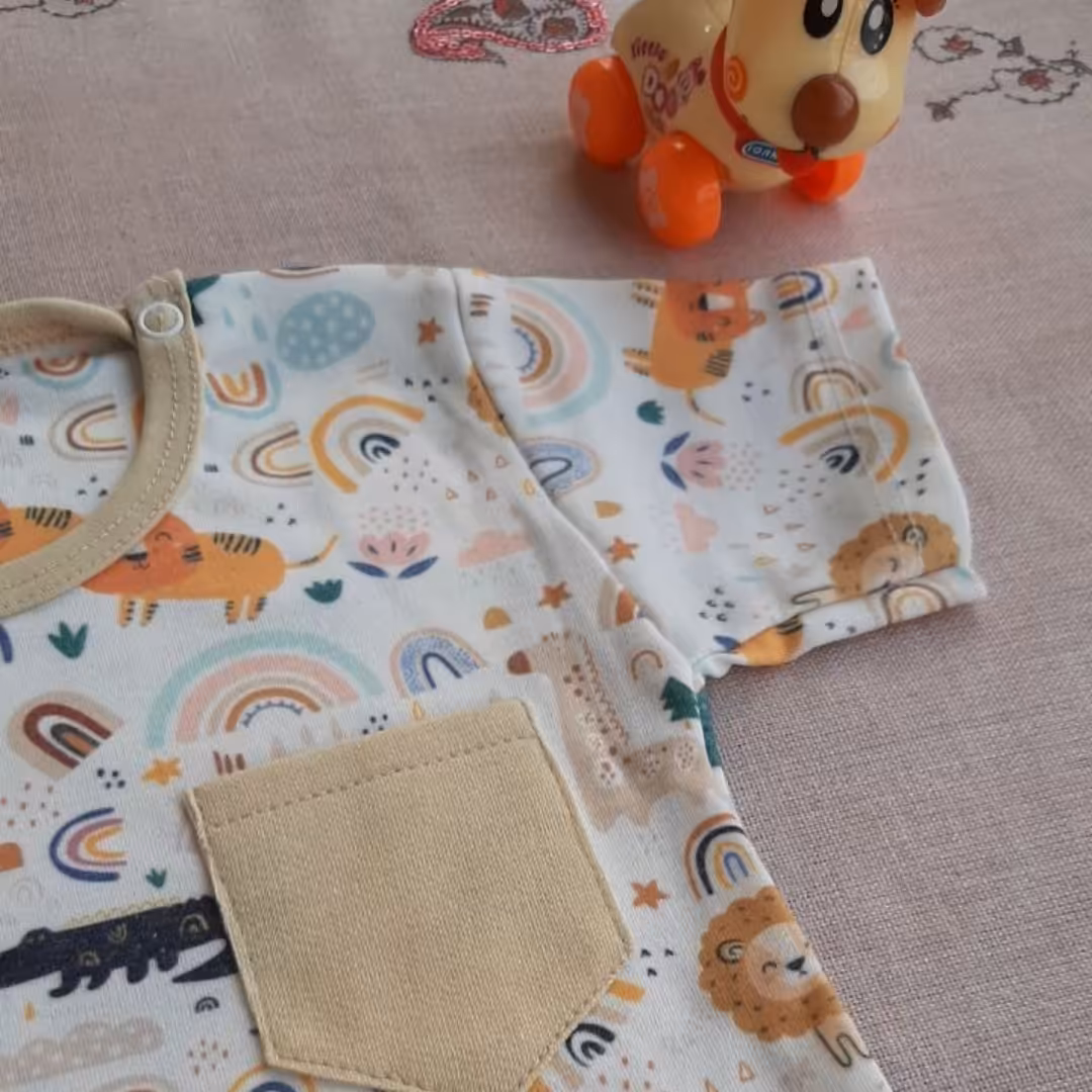 بادی آستین کوتاه و شلوارک پسرانه طرح حیونات جنگل زیردکمه تابستونی