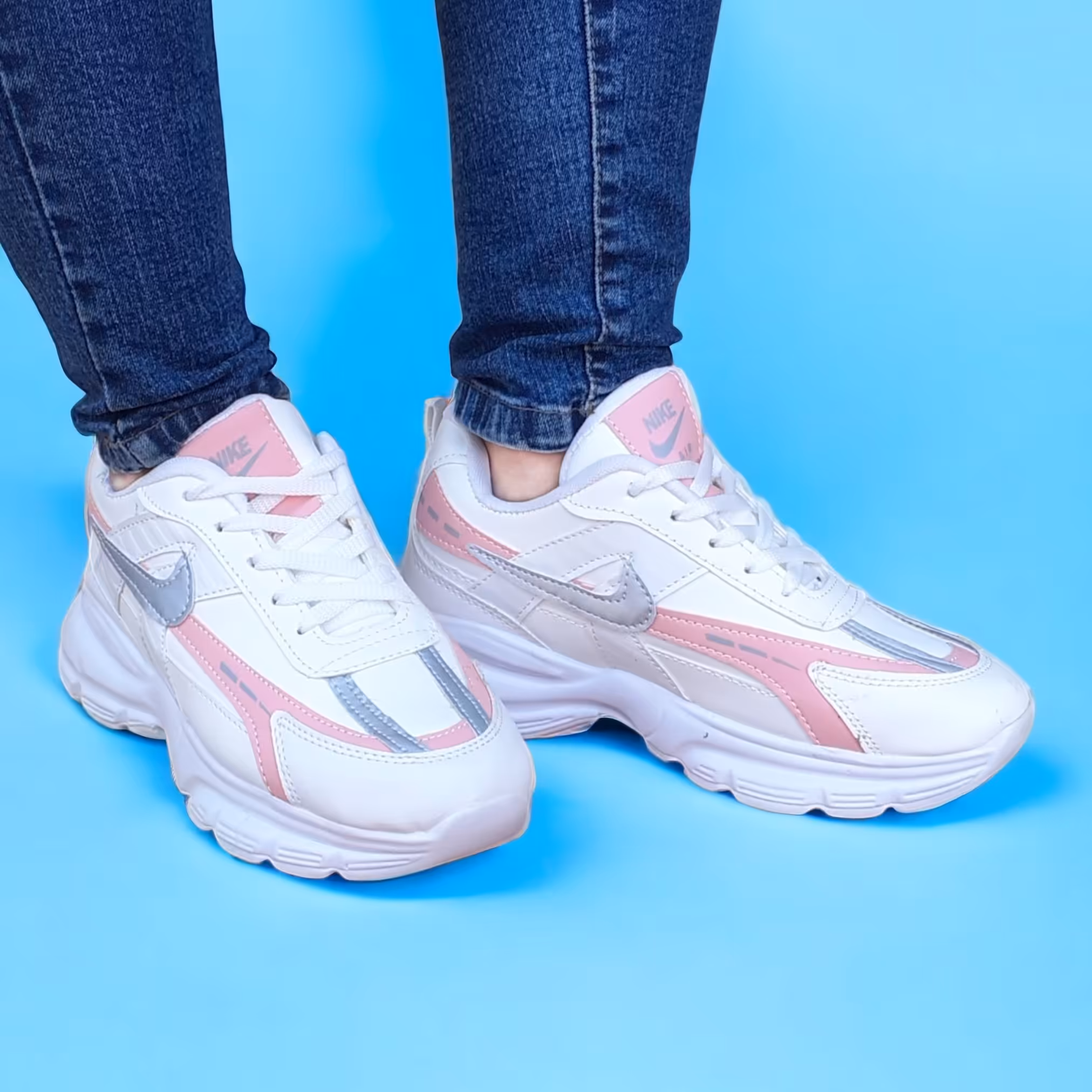 کتونی نایک زنانه سایز 37 تا 40 (ارسال رایگان)