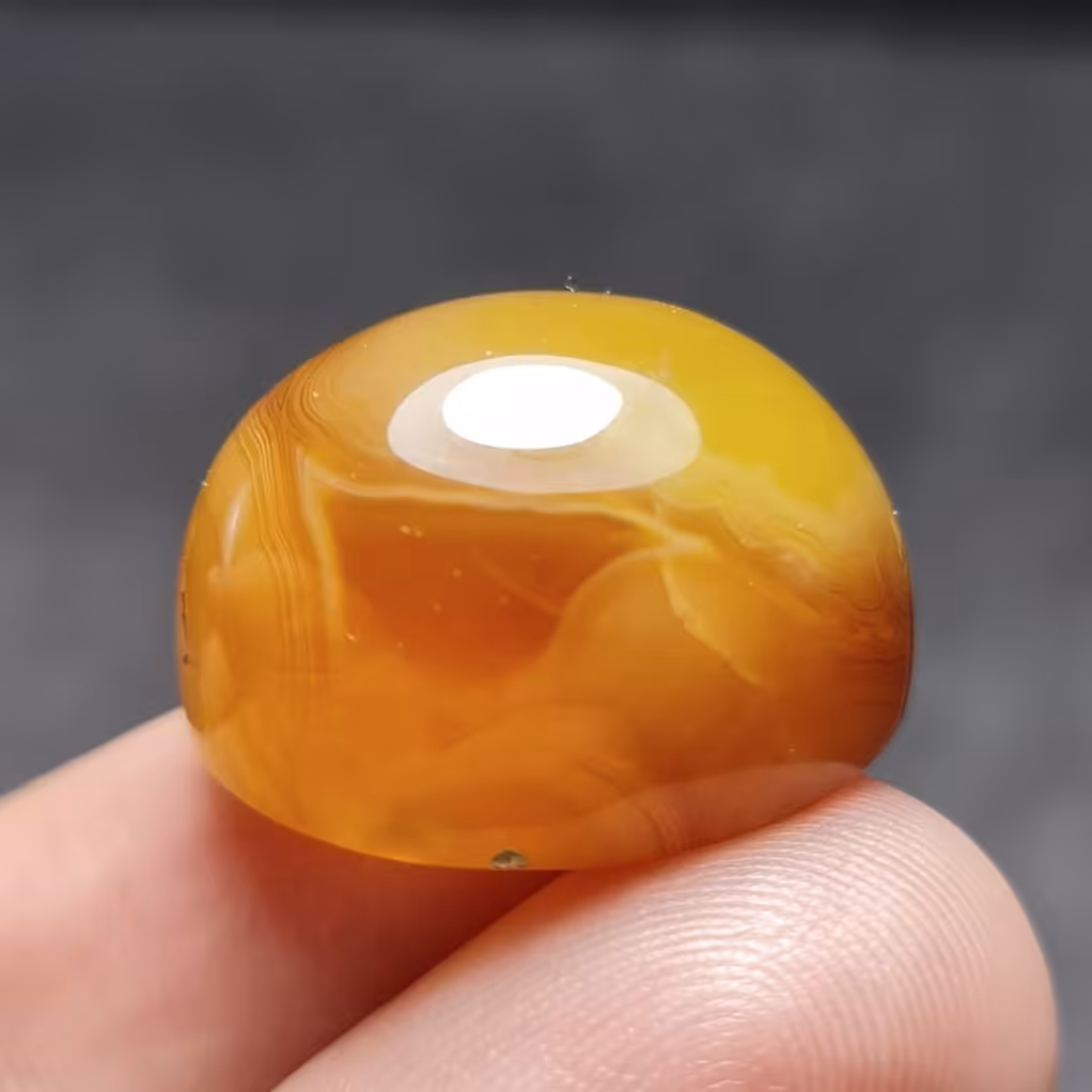  نگین فوق العاده زیبای سنگ عقیق رگه سلیمانی خوش رنگ اصل خراسانی
کد 27576