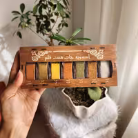 ادویه هفت قلم در بسته بندی چوبی