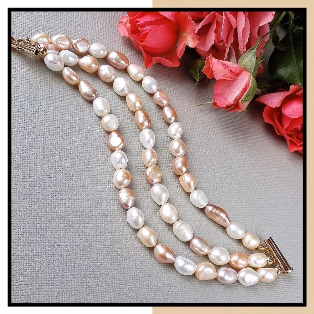 دستبند مروارید باروک سه ردیفه با قفل و متریال استیل رنگ ثابت و ارسال رایگان ( یاقوت گالری)