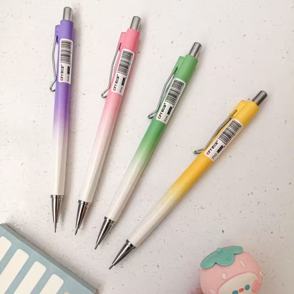 اتود دانشجویی مینیمال رنگ سبز موجود