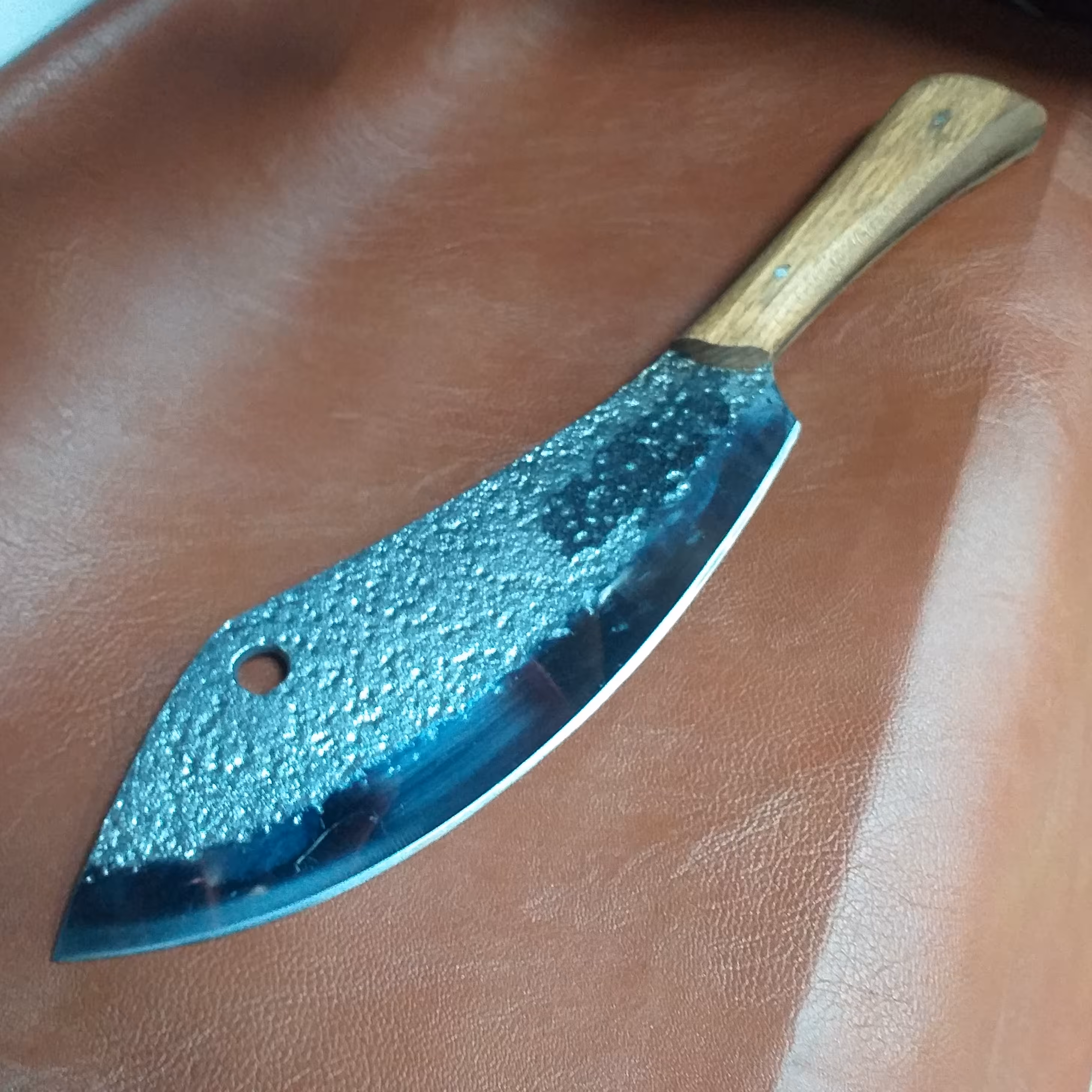 چاقوزنجان ساطور فولادی زنجان مخصوص برش و خرد کردن سبزی و گوشت وخرد کردن انواع استخوان ماهی و مرغ و دنده جنس فولاد فنر