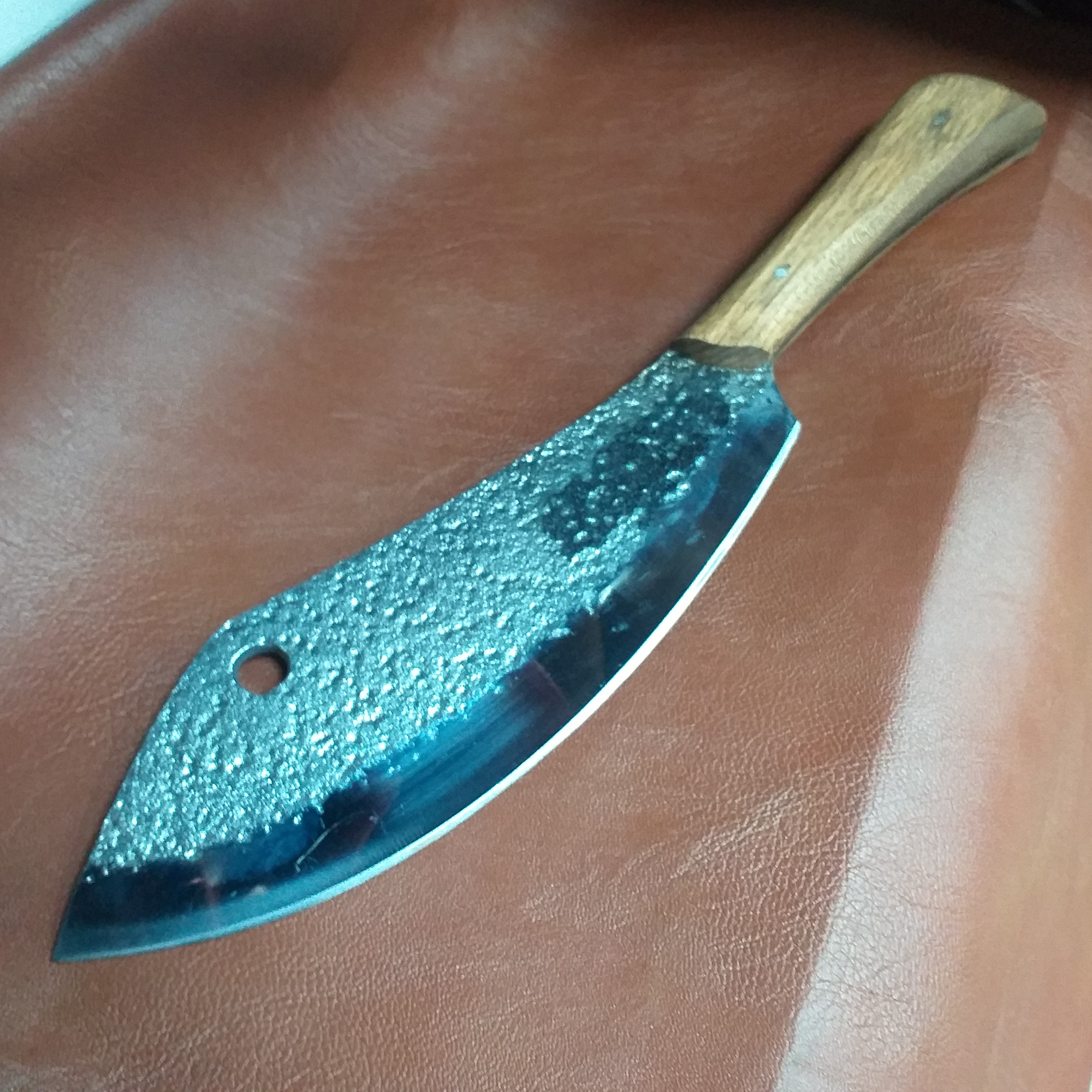 چاقوزنجان ساطور فولادی زنجان مخصوص برش و خرد کردن سبزی و گوشت وخرد کردن انواع استخوان ماهی و مرغ و دنده جنس فولاد فنر
