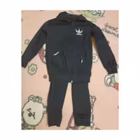 ست ورزشی کاپشن شلوار  پسرانه و دخترانه شلوار قد70و کاپشن سایز50 برای سنین 4تا6سال مشکی