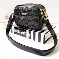 کیف پاسپورتی 3 زیپ جنس خارجی مارک 