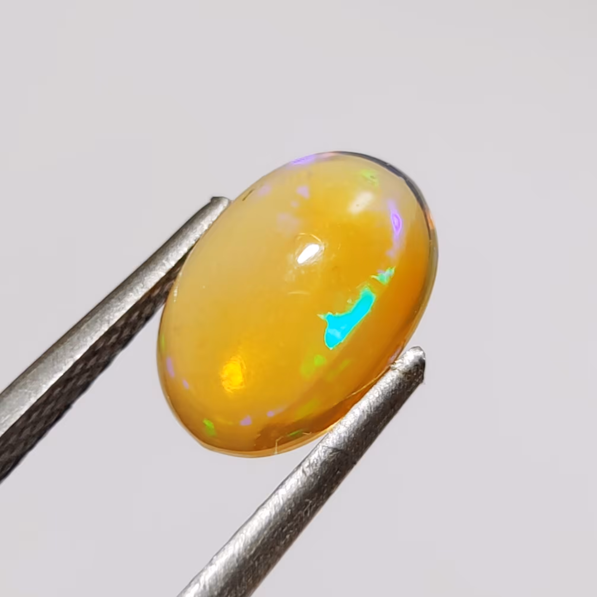 نگین اپال ژله ای 1.95 قیراطی معدنی