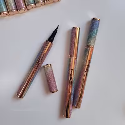 خط چشم ماژیکی اکلیلی مک mac