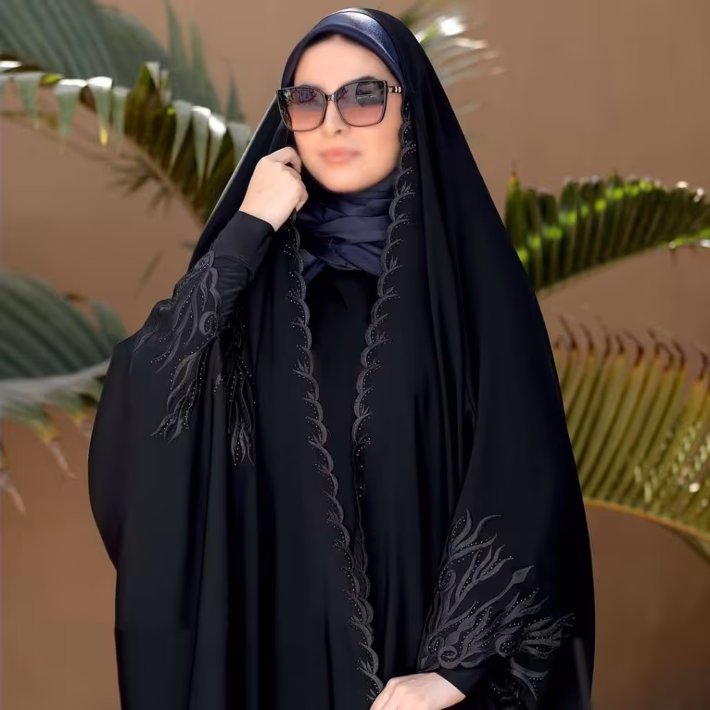 عبایی گلدوزی اعلا