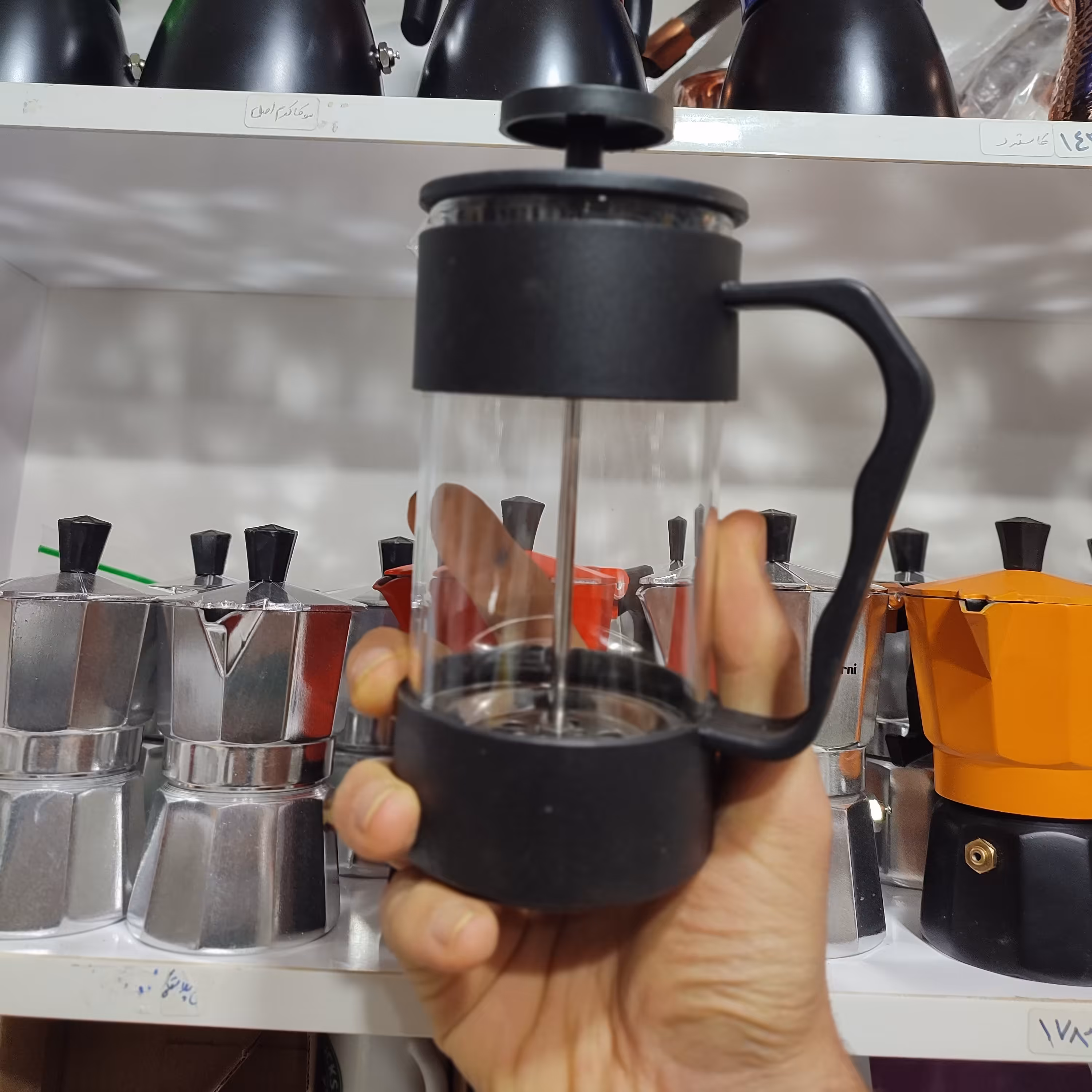 فرنچ پرس (قهوه ساز و دمنوش ساز)جنس‌شیشه خارجی درجه یک مناسب برای دم آوری دمنوش ،قهوه فرانسه و نسکافه با دسته پلاستیکی 